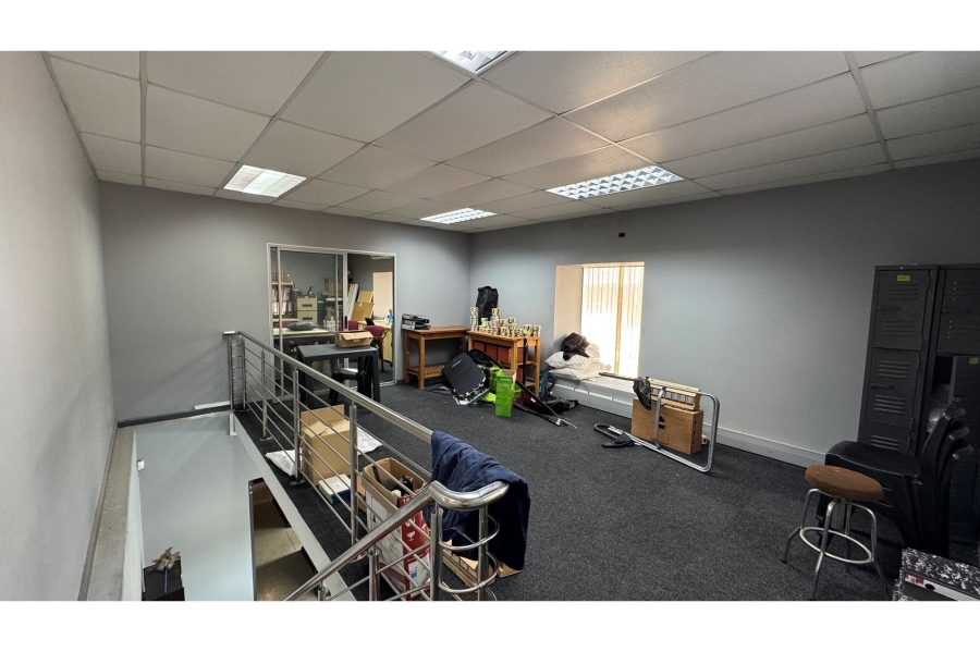To Let commercial Property for Rent in Greenbushes Eastern Cape